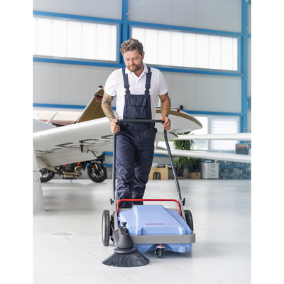 Kr&auml;nzle&reg; 1+1 Kehrmaschine Anwendungsbeispiel